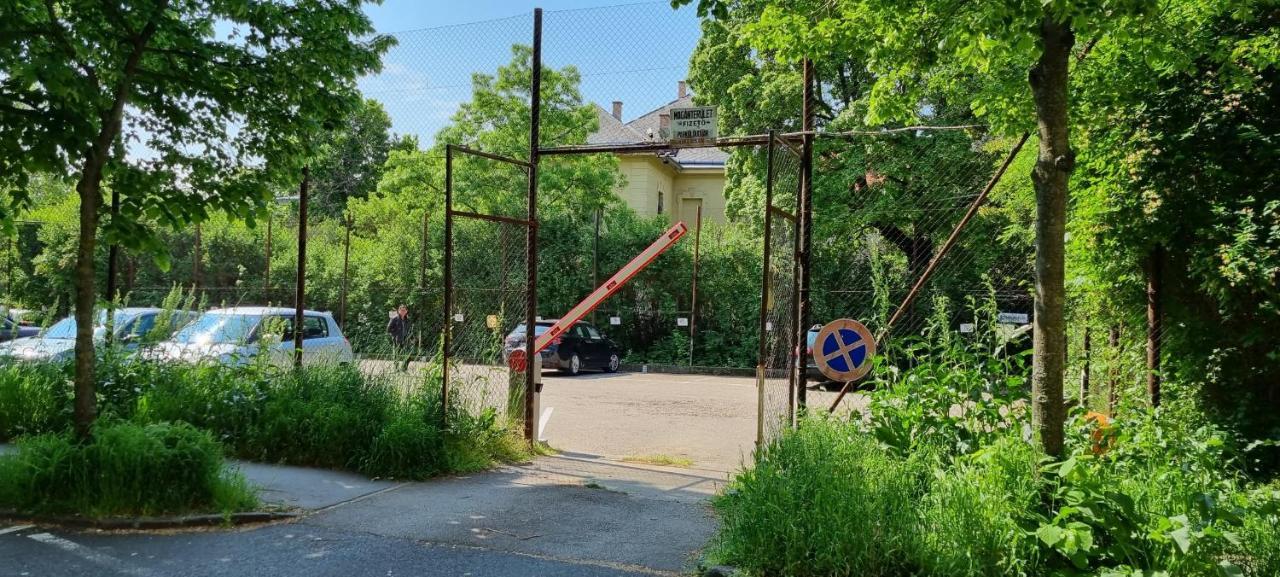 Mgtels - With Private Parking *
