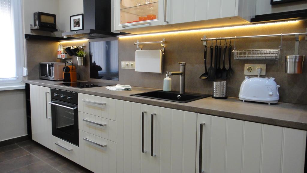 Apartment Mgtels - With Private Parking *